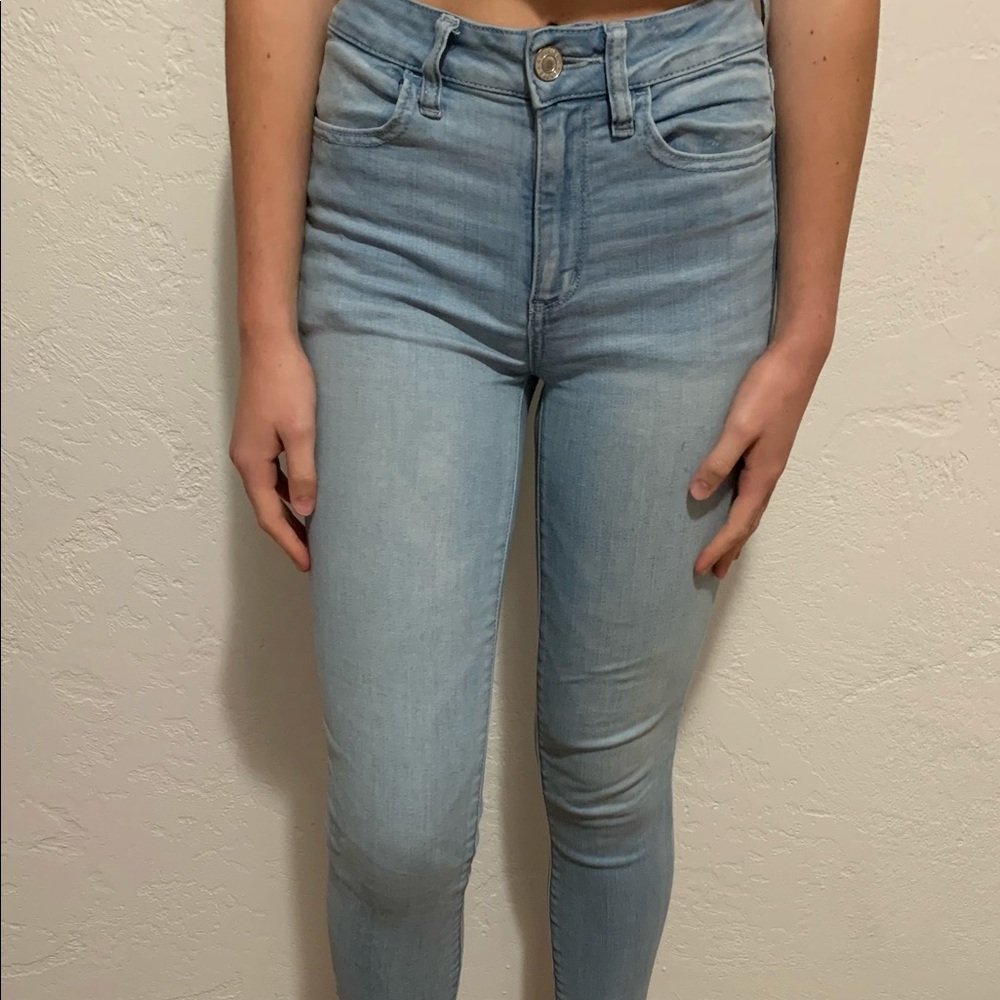 light wash american eagle skinny jeans